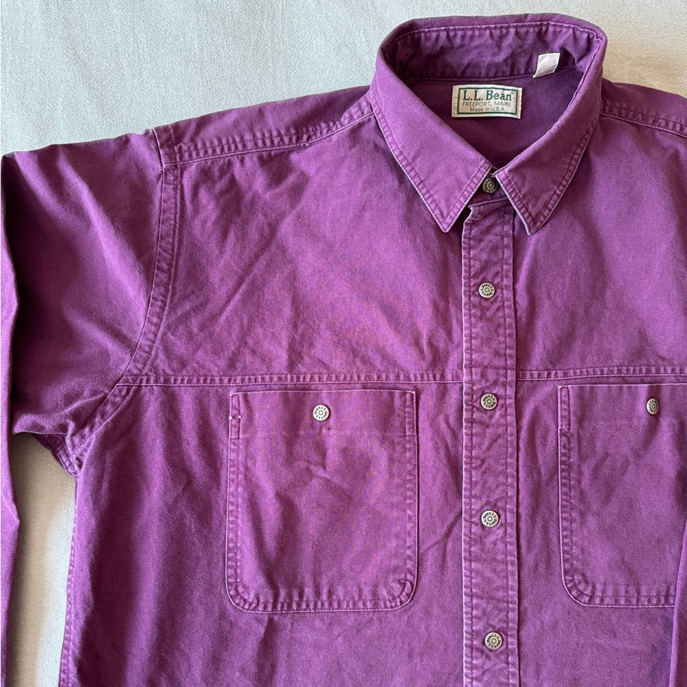 Vintage LL Bean Mens Maroon Canvas
Long Sleeve Snap Shirt Size Large USA